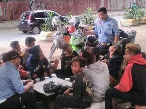 Resahkan Warga, 13 Anak Punk Diamankan di Matraman Jaktim