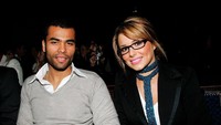 Ashley Cole memang sudah mempunyai istri cantik Cheryl Tweedy. Tapi dia pernah berselingkuh dengan seorang penata rambut hingga pernikahannya kandas. (Foto: Gareth Cattermole/Getty Images)