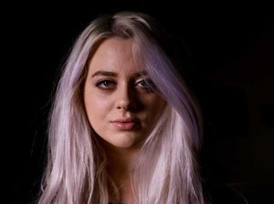 Potret Natalie, Gadis Cantik yang Tak Bisa Berhenti Melamun