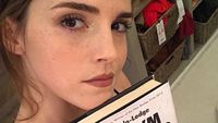 Penampilan Baru Emma Watson dengan Poni Super Pendek, Yay or Nay?