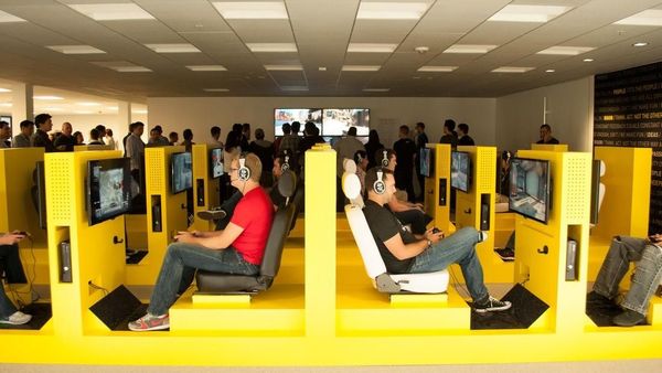 Asyik, Pegawai di Kantor Ini Bisa Ngegame Hingga Main Pingpong