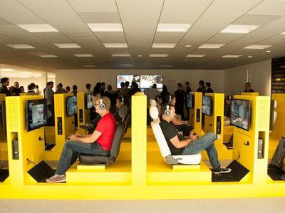 Asyik, Pegawai di Kantor Ini Bisa Ngegame Hingga Main Pingpong