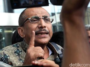 Mantan Anggota DPR Djamal Aziz Diperiksa KPK Mantan Anggota DPR Djamal Aziz Diperiksa KPK