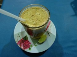 Ke Sumbar, Lihat Cara Bikin Teh Talua Yuk!