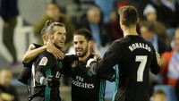Madrid malah berbalik unggul dua menit kemudian atau di menit ke-38, lagi-lagi lewat Bale. Kali ini pemain asal Wales itu menuntaskan umpan Isco Alarcon. (Foto: Miguel Vidal/REUTERS)