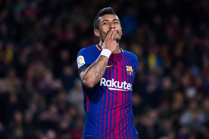 BARCELONA, SPAIN - DECEMBER 17:  Paulinho of FC Barcelona celebrates after scoring his team's fourth goal during the La Liga match between FC Barcelona and Deportivo La Coruna at Camp Nou on December 17, 2017 in Barcelona, Spain.  (Photo by Alex Caparros/Getty Images)
