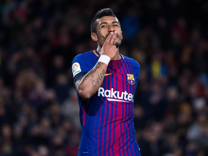 BARCELONA, SPAIN - DECEMBER 17:  Paulinho of FC Barcelona celebrates after scoring his team's fourth goal during the La Liga match between FC Barcelona and Deportivo La Coruna at Camp Nou on December 17, 2017 in Barcelona, Spain.  (Photo by Alex Caparros/Getty Images)