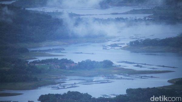 Potret Sungai Citarum dari Ketinggian