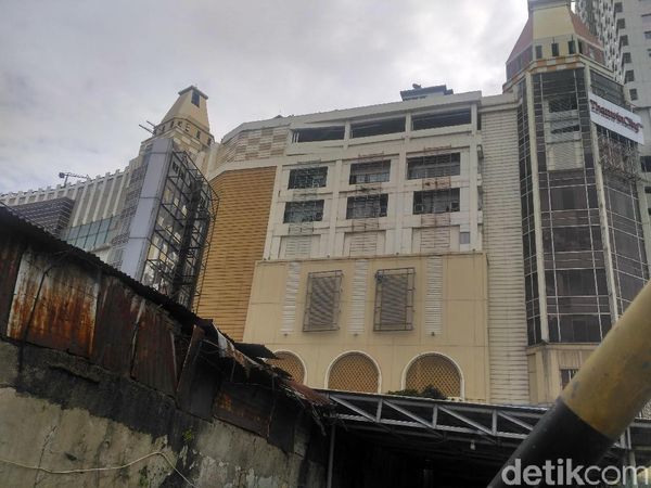 Ini Lokasi Jatuhnya Karyawati Bank yang Loncat dari Apartemen