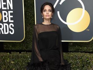 Angelina Jolie dan Jennifer Aniston Dipertemukan di Golden Globe 2018