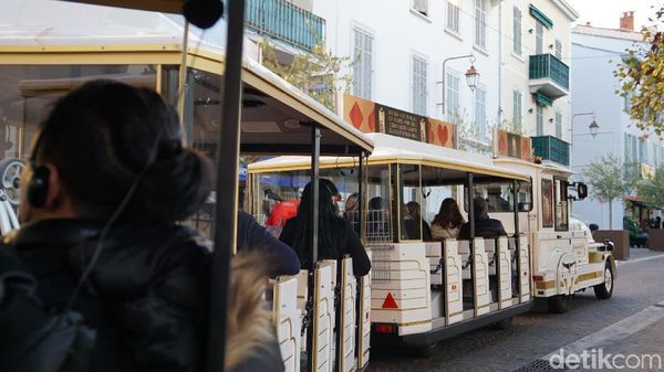 Foto: Kereta Wisata di Prancis, Simpel Tapi Asyik