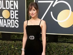 Bantah Hamil, Dakota Johnson Kaget Banyak Ucapan Selamat