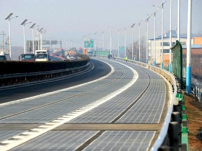 Melihat Panel Surya jadi Jalan Raya di Berbagai Belahan Dunia