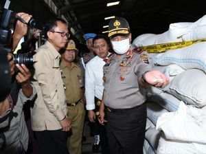 Polda Kalsel Amankan 18.000 Kg Beras Bulog Oplosan Siap Edar