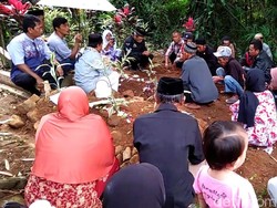 Cerita Pilu Istri Saat Suami Jemput Anaknya untuk Dibunuh