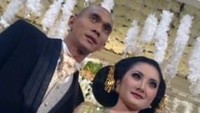 Dari Indonesia, ada nama Markus Horison. Mantan kiper Timnas Indonesia itu bercerai dengan aktris Kiki Amalia pada 2013 meski baru menikah pada 2010. (Foto: dok. detikHot)