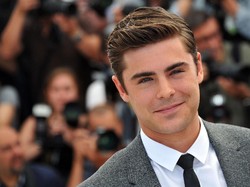 Sstt, Zac Efron Beberkan Racikan Smoothies Sehatnya Pada Netizen
