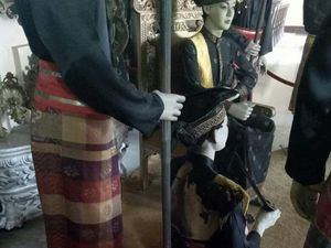 Percobaan Pembakaran Istana Siak, Botol Bensin Ditemukan di Lokasi Percobaan Pembakaran Istana Siak, Botol Bensin Ditemukan di Lokasi