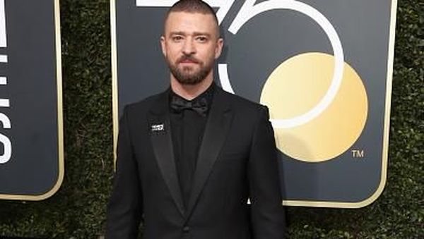 Serba Hitam, Penampilan 10 Seleb Tampan di Golden Globes 2018