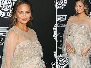 Ini Menu yang Sering Diorder Chrissy Teigen Saat ke McDonalds!