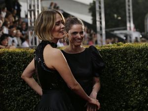 Ini Busana Artis Terbaik dan Terburuk Golden Globe 2018 Ini Busana Artis Terbaik dan Terburuk Golden Globe 2018