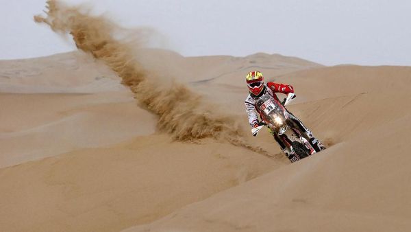Melihat Aksi Pebalap Reli Dakar Taklukan Gurun Sahara Peru