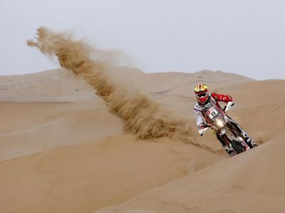 Melihat Aksi Pebalap Reli Dakar Taklukan Gurun Sahara Peru