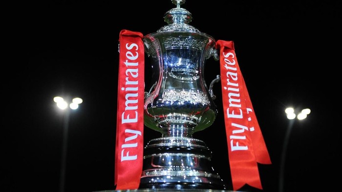 KIRKHAM, ENGLAND - DECEMBER 01: The Emirates FA Cup Second Round trophy is seen before the match between AFC Fylde and Wigan Athletic on December 1, 2017 in Kirkham, England. (Photo by Nathan Stirk/Getty Images)