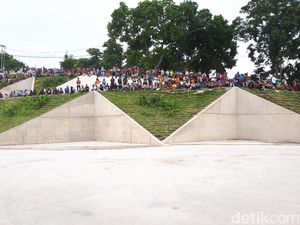 Mau Resmikan Bendungan, Jokowi Ditunggu Ribuan Warga Kupang Mau Resmikan Bendungan, Jokowi Ditunggu Ribuan Warga Kupang