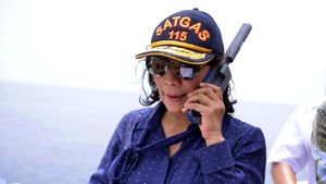 Yuk, Lihat Serunya Aksi Susi Tenggelamkan Kapal Maling Ikan