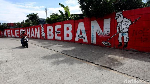Kerennya Mural di Sepanjang Bantaran Kali Opak
