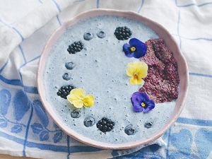 Kenalin Nih, Blue Matcha yang Sedang Populer di Instagram