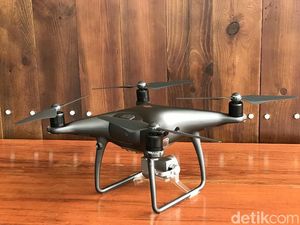 Penampakan Drone Seharga Rp 22 Juta Penampakan Drone Seharga Rp 22 Juta