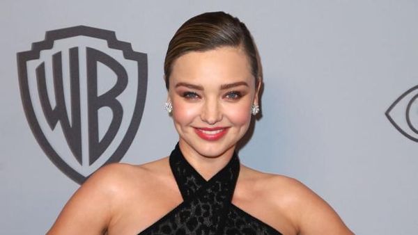 5 Artis Nggak Ngaku Operasi Payudara, Tapi Foto Before-After Tampak Beda