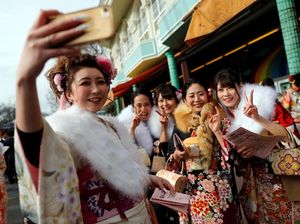 Cantiknya Gadis-gadis Jepang saat Rayakan Hari Kedewasaan