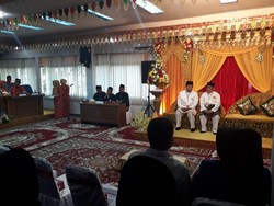 Daftar Pilgub Riau, Firdaus-Effendi Duduk di Pelaminan ala KPU