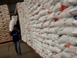 Beras di Gudang Bulog 642.000 Ton, Idealnya Berapa?
