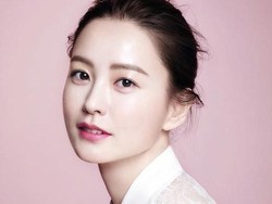 Foto Berhijab di Depan Sebuah Masjid, Jung Yu Mi Banjir Komentar