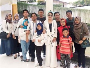 Nita Thalia Jadi Istri Kedua, Keluarganya Tetap Harmonis