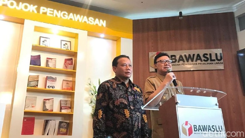 Mendagri Minta Panwaslu Tindak Tegas Politik Uang di Pilkada Mendagri Minta Panwaslu Tindak Tegas Politik Uang di Pilkada