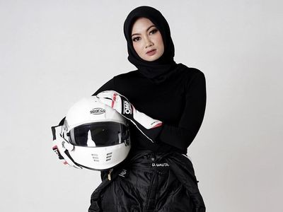 Foto: Gaya Simpel Diandra Gautama, Pembalap Cantik yang Kini Berhijab