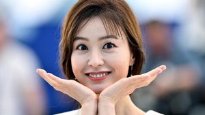 Cantiknya Jung Yu Mi, yang Digosipkan Jadi Calon Istri Gong Yoo