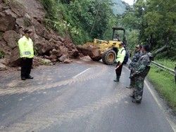 Waspadai Longsor di Jalan Nasional Trenggalek-Ponorogo