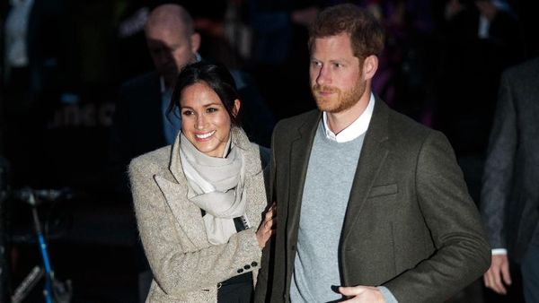 Senyum Meghan Markle saat Gandeng Pangeran Harry