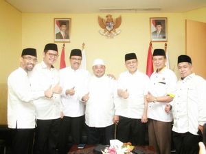 PKS Serahkan SK Dukungan ke Gus Ipul Maju Pilgub Jatim