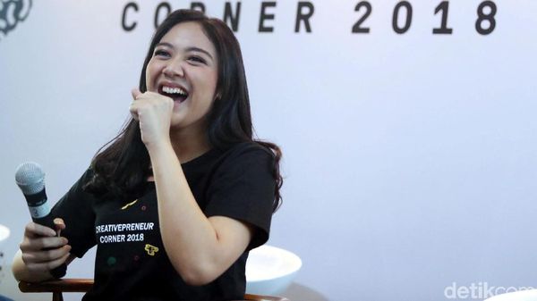 Putri Tanjung Jelaskan Creativepreneur Corner 2018