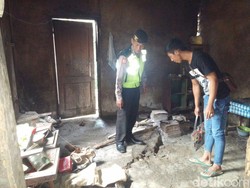 Tanah Gerak Rusak Rumah di Trenggalek, Warga Pilih Mengungsi