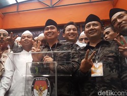 Daftar ke KPU, Abah Anton Bawa Lima Visi dan Misi