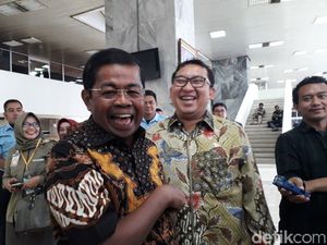 Fadli Zon Mention Jokowi di Twitter Soal Menteri Rangkap Jabatan Fadli Zon Mention Jokowi di Twitter Soal Menteri Rangkap Jabatan
