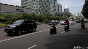 Biker Is Back! Pemotor Kembali Mengaspal di Jalan Thamrin